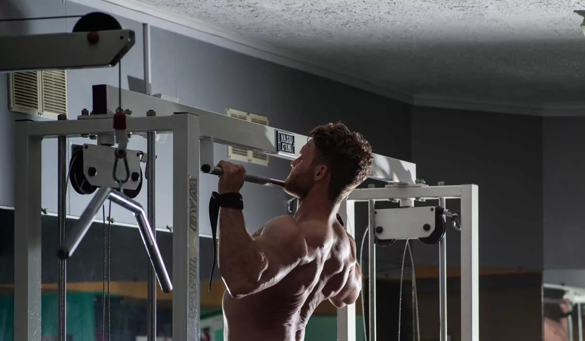 Pull-Ups-And-Lat-Pull-Down