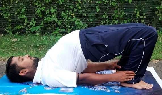 setu bandhasana Yoga for lipoma
