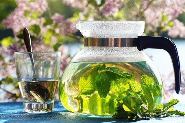 green tea and mint