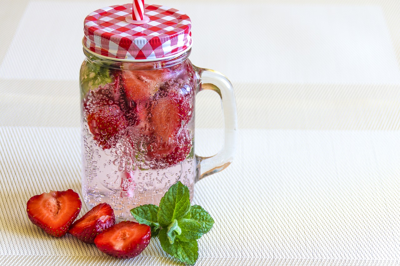 benefits of strawberry water