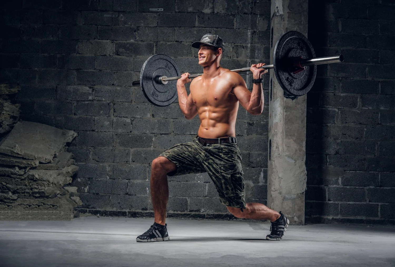 Weightlifting vs. Cardio: Striking the Right Balance in Your Fitness Routine