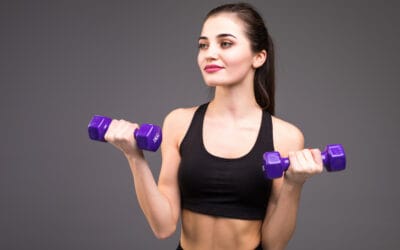 Amber Mendengar Telanjang