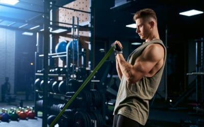 Latihan dengan beban berat di gym